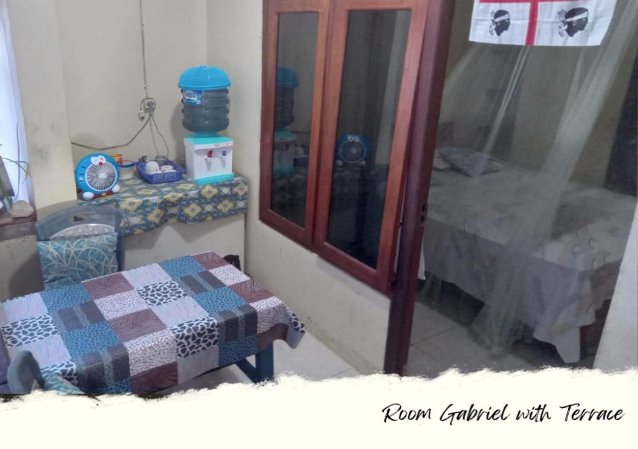 Heiner Homestay Bunaken Esterno foto
